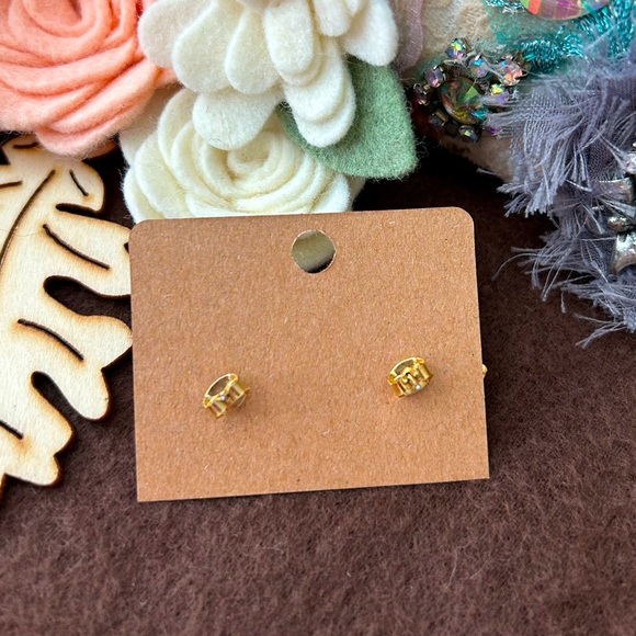 Vintage Premier Designs 80's Noah's Ark Gold Studs - Picture 2 of 5